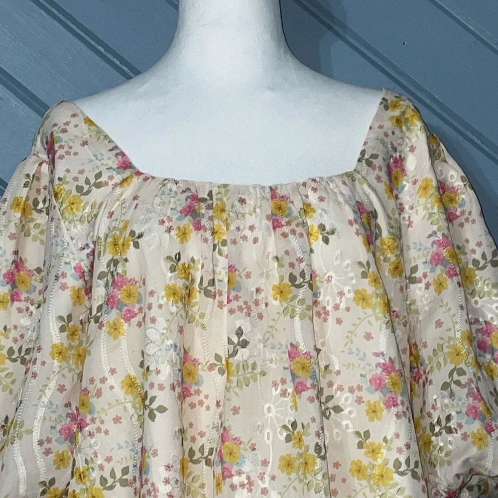 Anthropologie Ontwelfth yellow embroidered pastel floral puff sleeve blouse